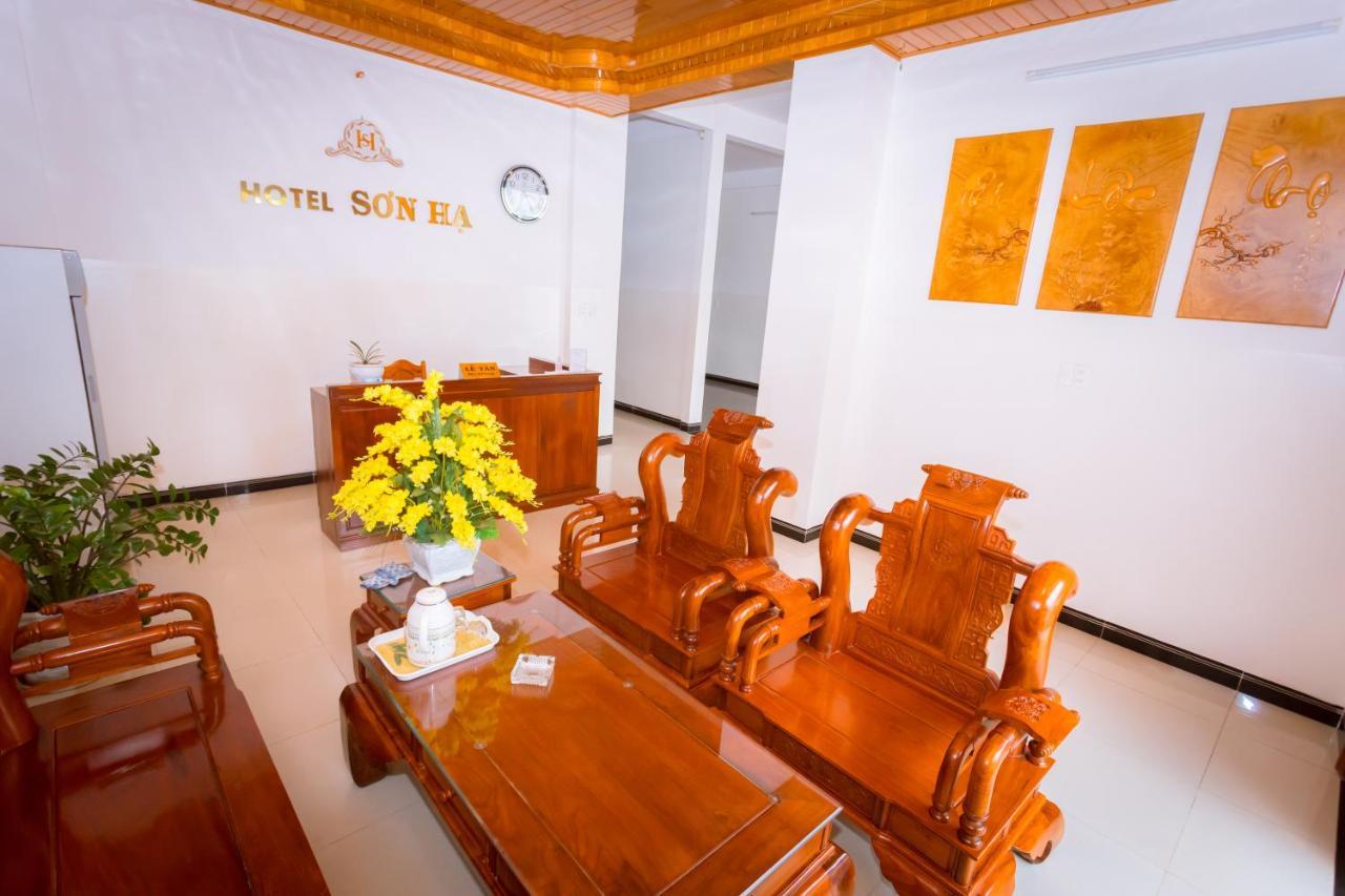 Khach San Son Ha Hotel Kon Tum Eksteriør billede