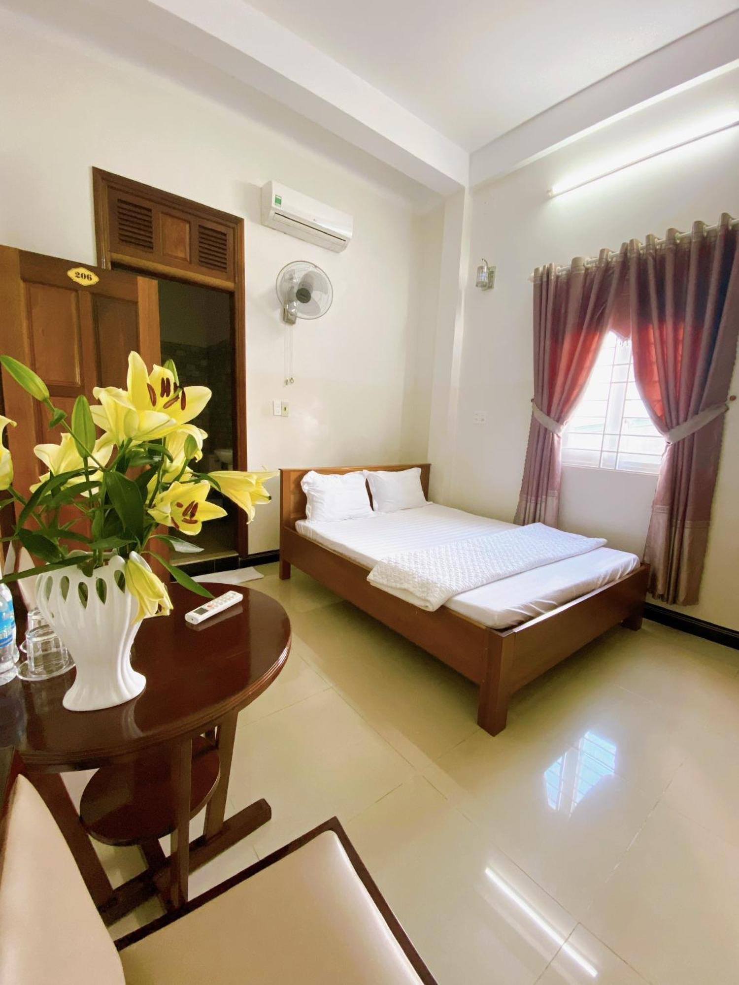 Khach San Son Ha Hotel Kon Tum Eksteriør billede