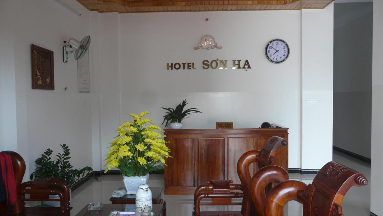 Khach San Son Ha Hotel Kon Tum Eksteriør billede